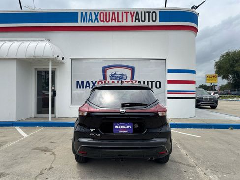 Used 2024 Nissan Kicks S FWD image 32