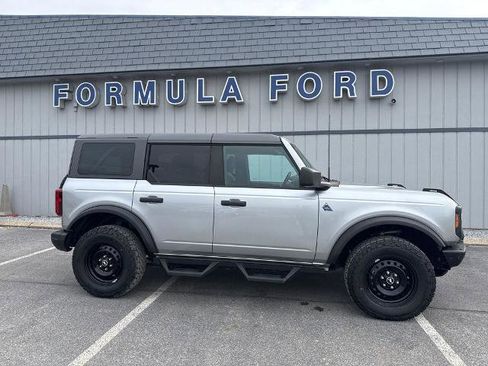 Certified 2023 Ford Bronco Black Diamond image 2