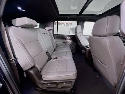 Used 2023 GMC Yukon XL SLT w/ SLT Premium Package AWD/4WD image 45