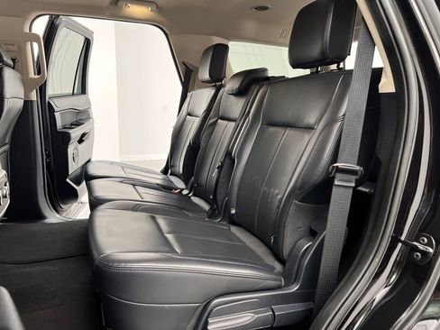 Used 2024 Ford Expedition XLT image 13