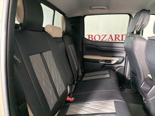 Used 2025 Ford Ranger XLT w/ Equipment Group 301A High AWD/4WD image 35