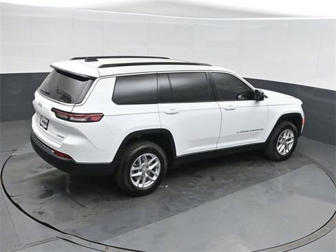 New 2025 Jeep Grand Cherokee L Laredo image 30