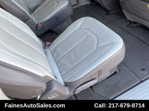 Used 2017 Chrysler Pacifica Touring-L image 60