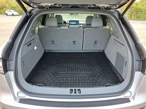 Used 2022 Lincoln Nautilus Reserve image 29