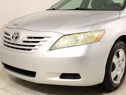 Used 2009 Toyota Camry LE image 33