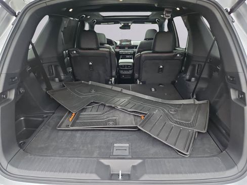 Certified 2025 Honda Pilot TrailSport image 40