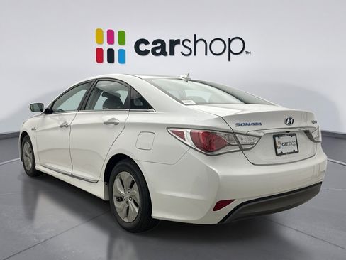 Used 2014 Hyundai Sonata Hybrid image 2