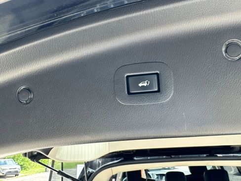 Used 2015 INFINITI QX80 2WD w/ Deluxe Technology Package image 28