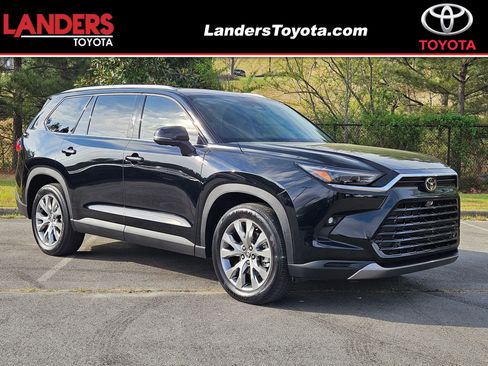 Used 2024 Toyota Grand Highlander Limited image 1