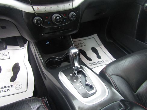 Used 2018 Dodge Journey GT image 16