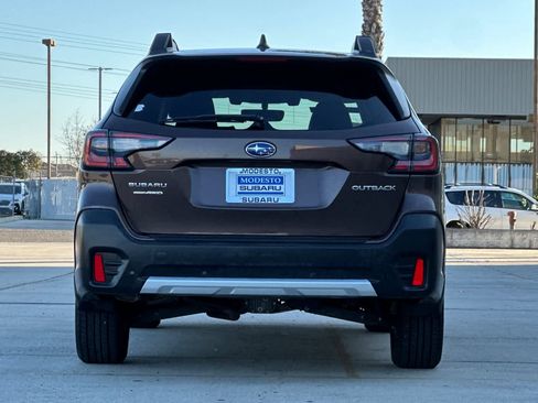 Used 2020 Subaru Outback Limited image 4