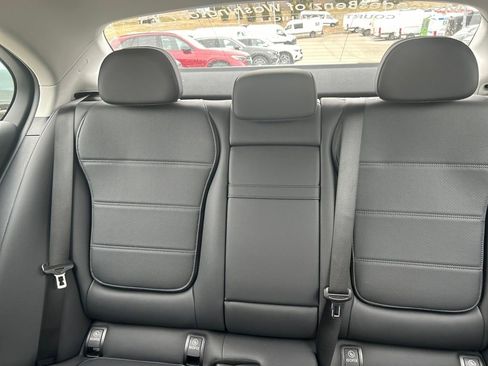 Used 2025 Mercedes-Benz C 300 4MATIC Sedan image 15