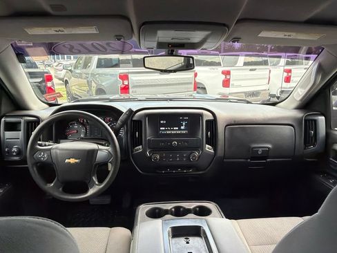 Used 2018 Chevrolet Silverado 1500 Custom w/ Custom Value Package AWD/4WD image 11