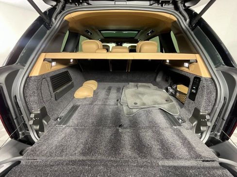 Used 2025 Land Rover Range Rover Long Wheelbase Autobiography image 27