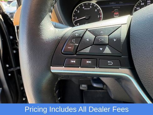Used 2025 Nissan Sentra SV w/ SV Premium Package FWD image 12