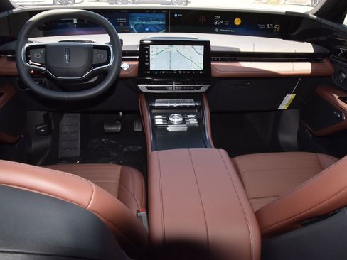 New 2026 Lincoln Nautilus Reserve AWD/4WD image 45