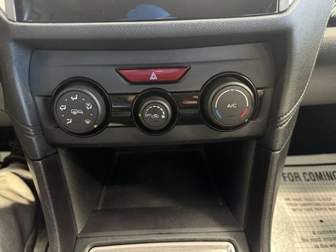 Used 2018 Subaru Crosstrek 2.0i Premium w/ Eyesight System image 39