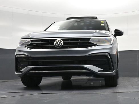 Used 2022 Volkswagen Tiguan SE R-Line FWD image 22