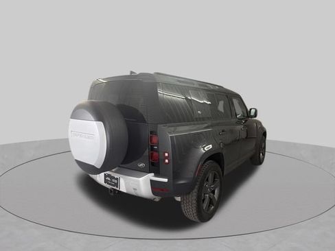 Used 2023 Land Rover Defender 110 SE AWD/4WD image 4