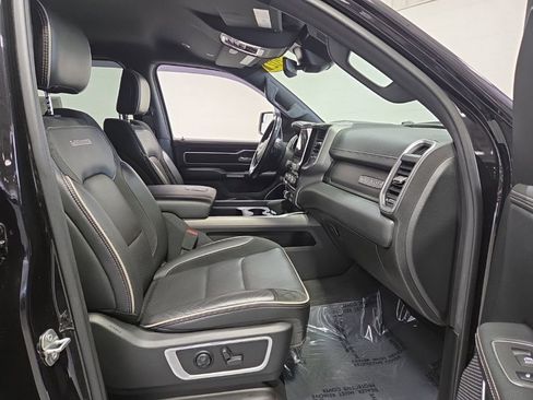 Used 2021 RAM 1500 Laramie w/ Sport Appearance Package AWD/4WD image 10