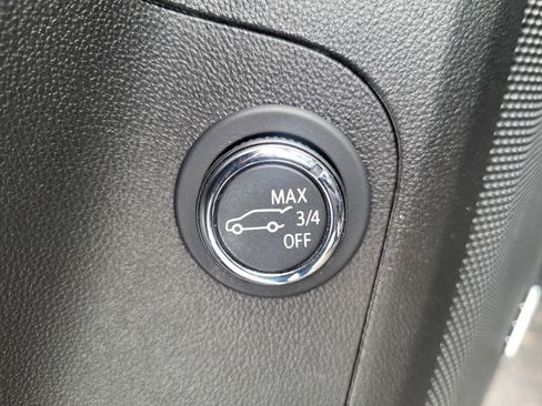 Used 2019 GMC Acadia Denali w/ LPO, Floor Liner Package image 32