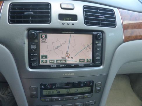 Used 2005 Lexus ES 330 FWD image 21
