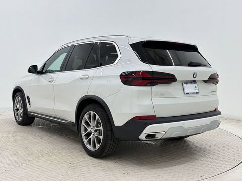 Used 2024 BMW X5 xDrive40i w/ Premium Package AWD/4WD image 3