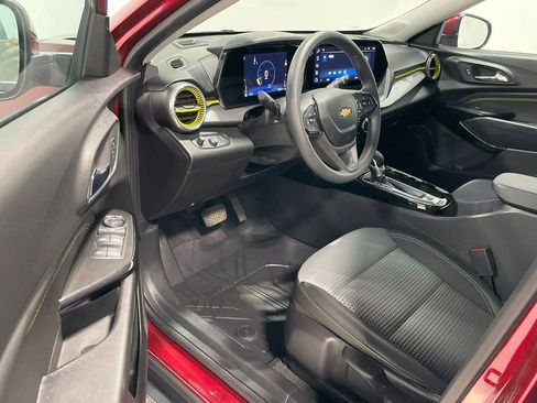 Certified 2024 Chevrolet Trax LT image 16