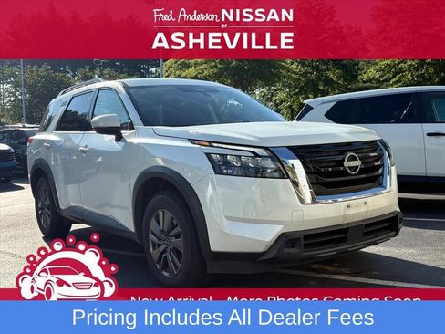 Used 2024 Nissan Pathfinder SV AWD/4WD image 1