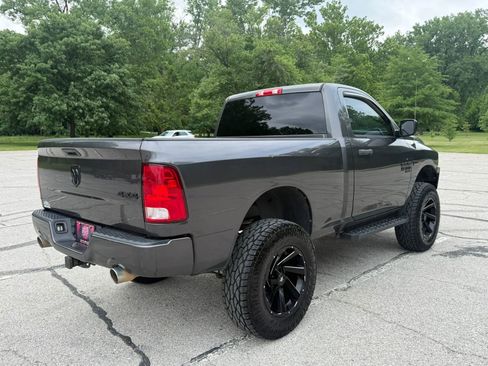Used 2019 RAM 1500 Express w/ Express Value Package AWD/4WD image 5
