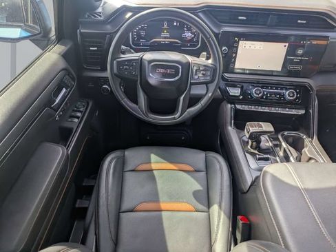 Used 2023 GMC Sierra 1500 AT4 w/ Technology Package AWD/4WD image 16