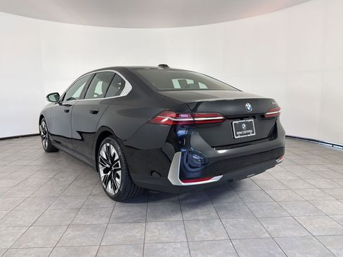 Certified 2026 BMW 530i image 3