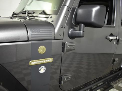 Used 2018 Jeep Wrangler Unlimited Sport AWD/4WD image 37