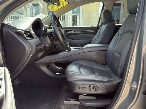 Used 2018 Buick Enclave Premium FWD image 38