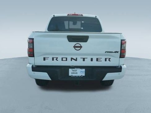 Used 2024 Nissan Frontier PRO-4X w/ Technology Package image 8