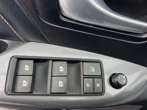 Used 2015 Toyota Sienna SE Premium image 30