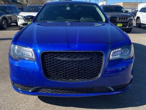 Used 2020 Chrysler 300 Touring w/ Sport Appearance Package image 7