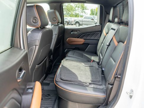 Used 2024 GMC Canyon AT4 w/ AT4 Premium Package AWD/4WD image 13