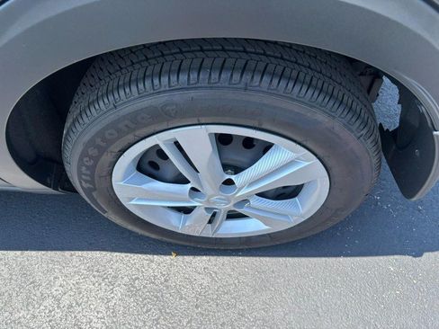 Used 2024 Nissan Kicks S FWD image 8