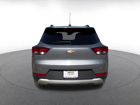 Used 2025 Chevrolet TrailBlazer LT FWD image 12