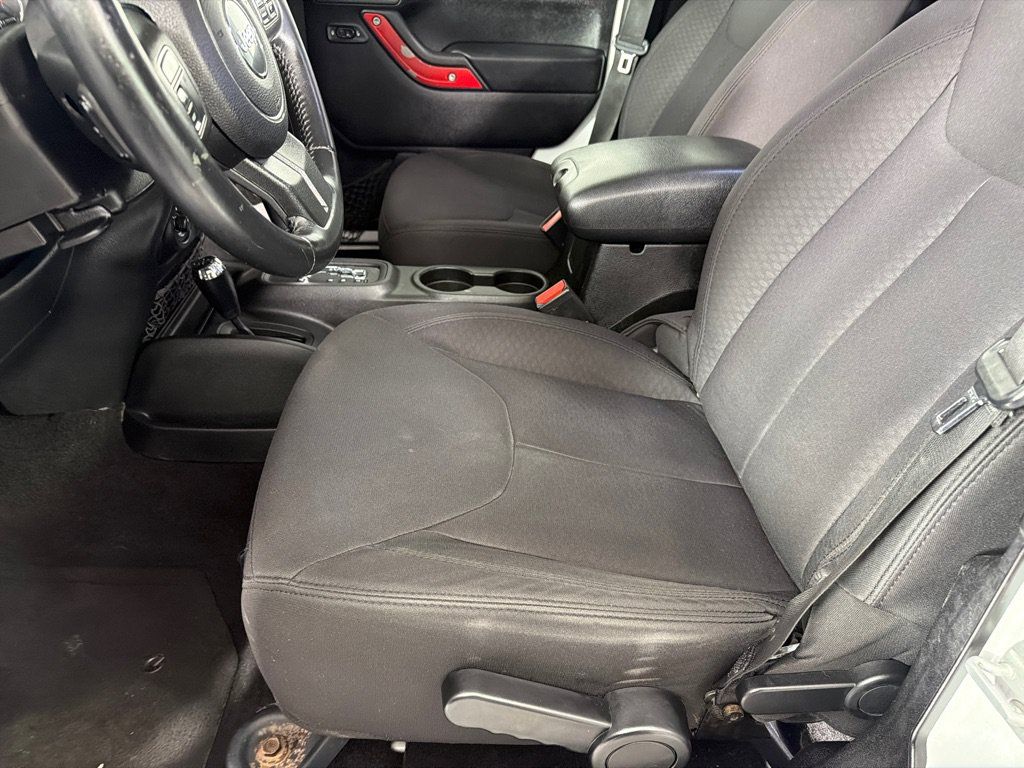 Used 2013 Jeep Wrangler Unlimited Sport AWD/4WD image 12