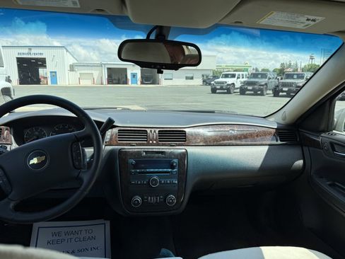 Used 2012 Chevrolet Impala LT FWD image 16
