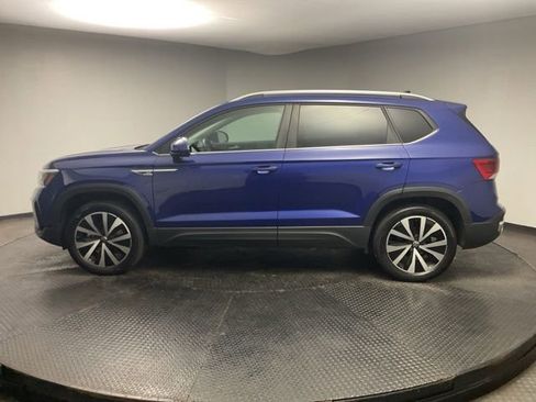Used 2022 Volkswagen Taos SE AWD/4WD image 4