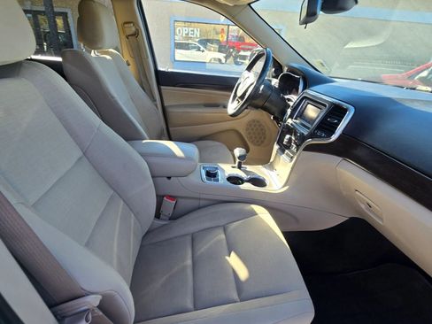 Used 2014 Jeep Grand Cherokee Laredo w/ Quick Order Package 23E image 14