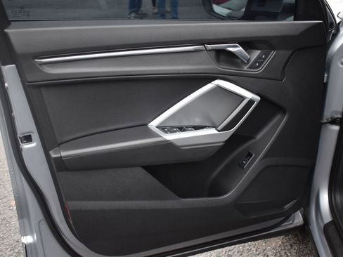 Used 2020 Audi Q3 2.0T Premium Plus w/ Premium Plus Package image 11