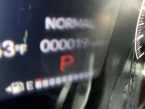 New 2026 Honda HR-V LX image 6