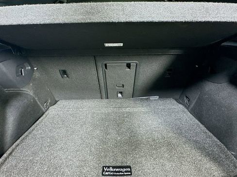 Used 2022 Volkswagen GTI Autobahn image 28