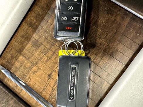 Used 2023 Jeep Grand Wagoneer Series II w/ Convenience Group III image 29