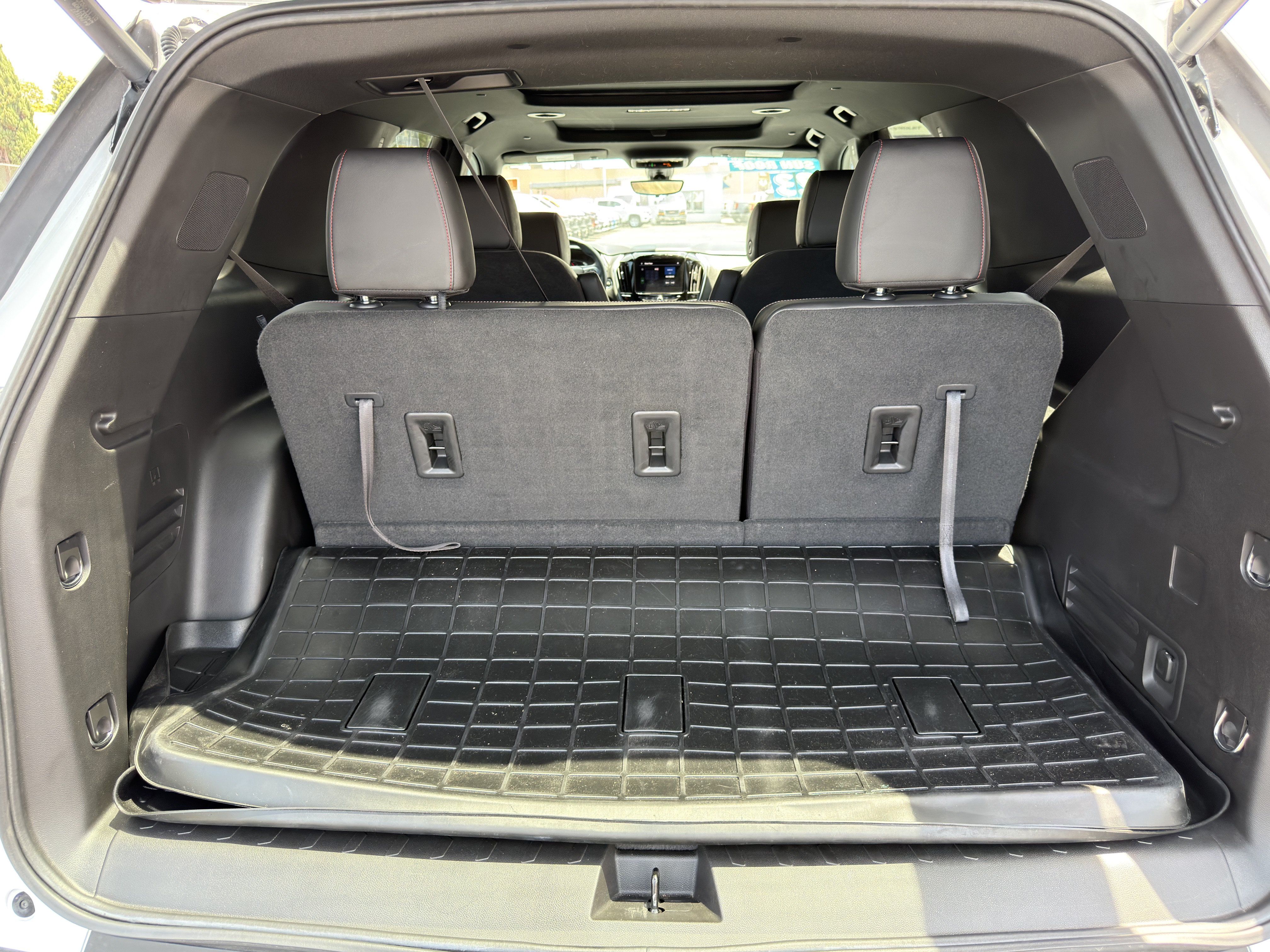 Used 2023 Chevrolet Traverse RS AWD/4WD image 16