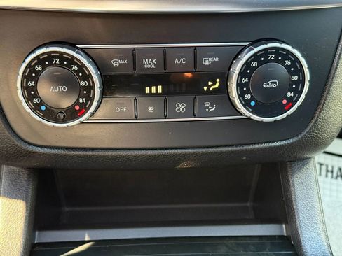 Used 2014 Mercedes-Benz GL 450 4MATIC image 34